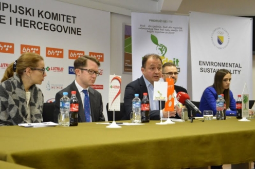 5626177baf0a9_1_1600x1064